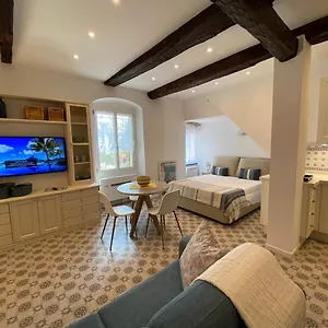https://suite-5-stelle-nel-borgo-di-celle-ligure.hotelitalianriviera.com